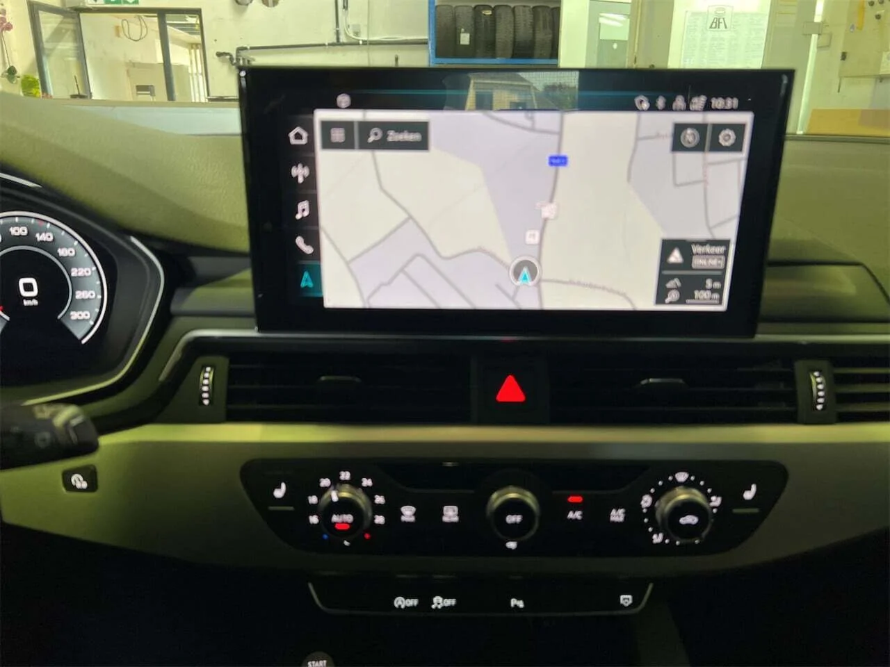 Audi A4 Avant 2.0 Attraction - Diesel - Automatic - 136 hp - 51.917 km