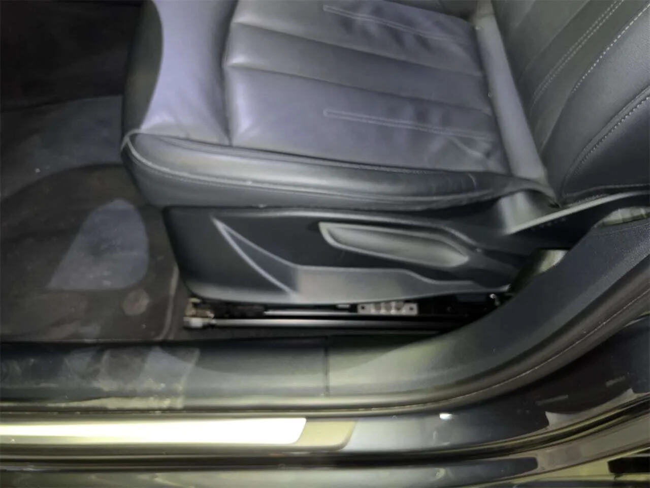 Audi A4 Avant 2.0 Attraction - Diesel - Automatic - 136 hp - 51.917 km