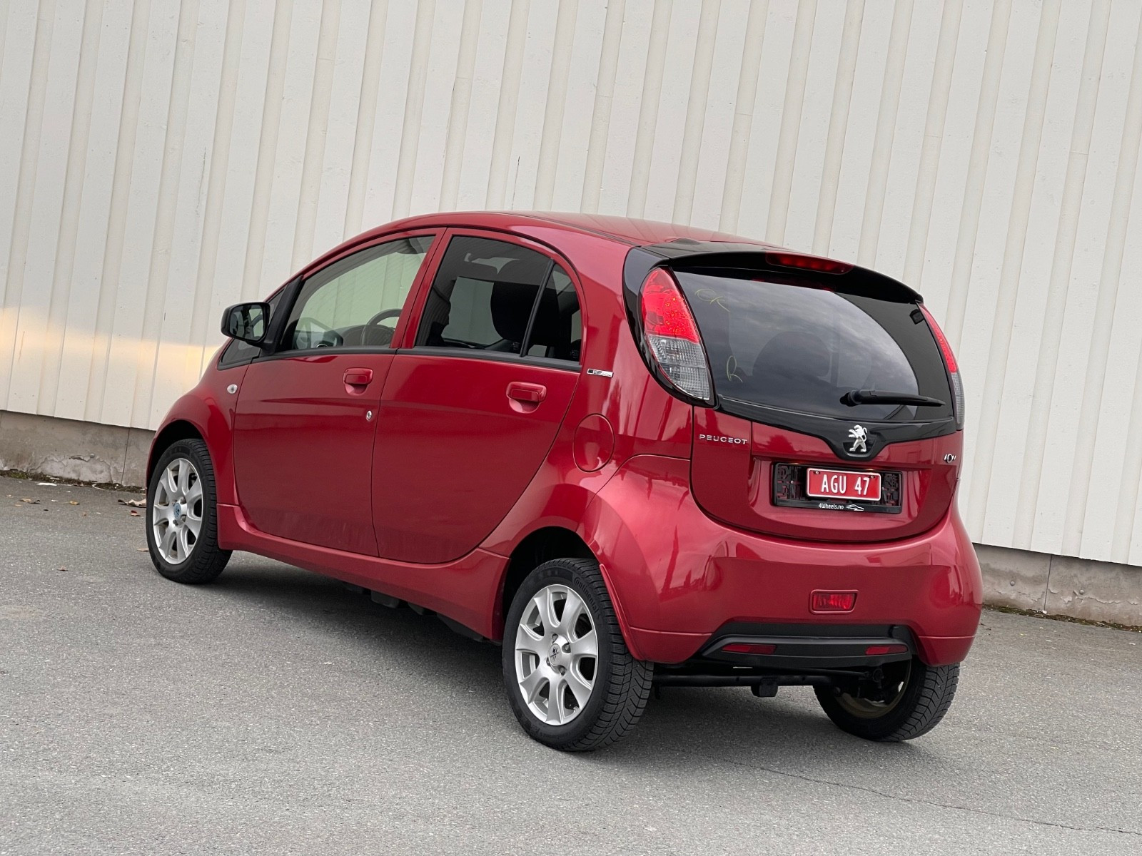 2015 Peugeot iOn