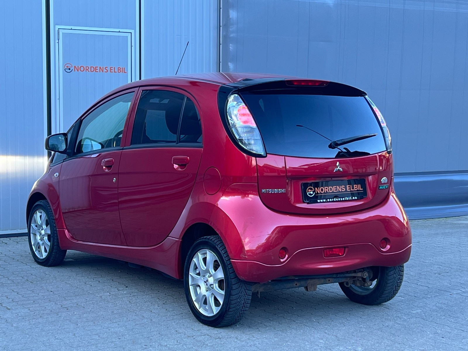 2015 Mitsubishi i-Miev