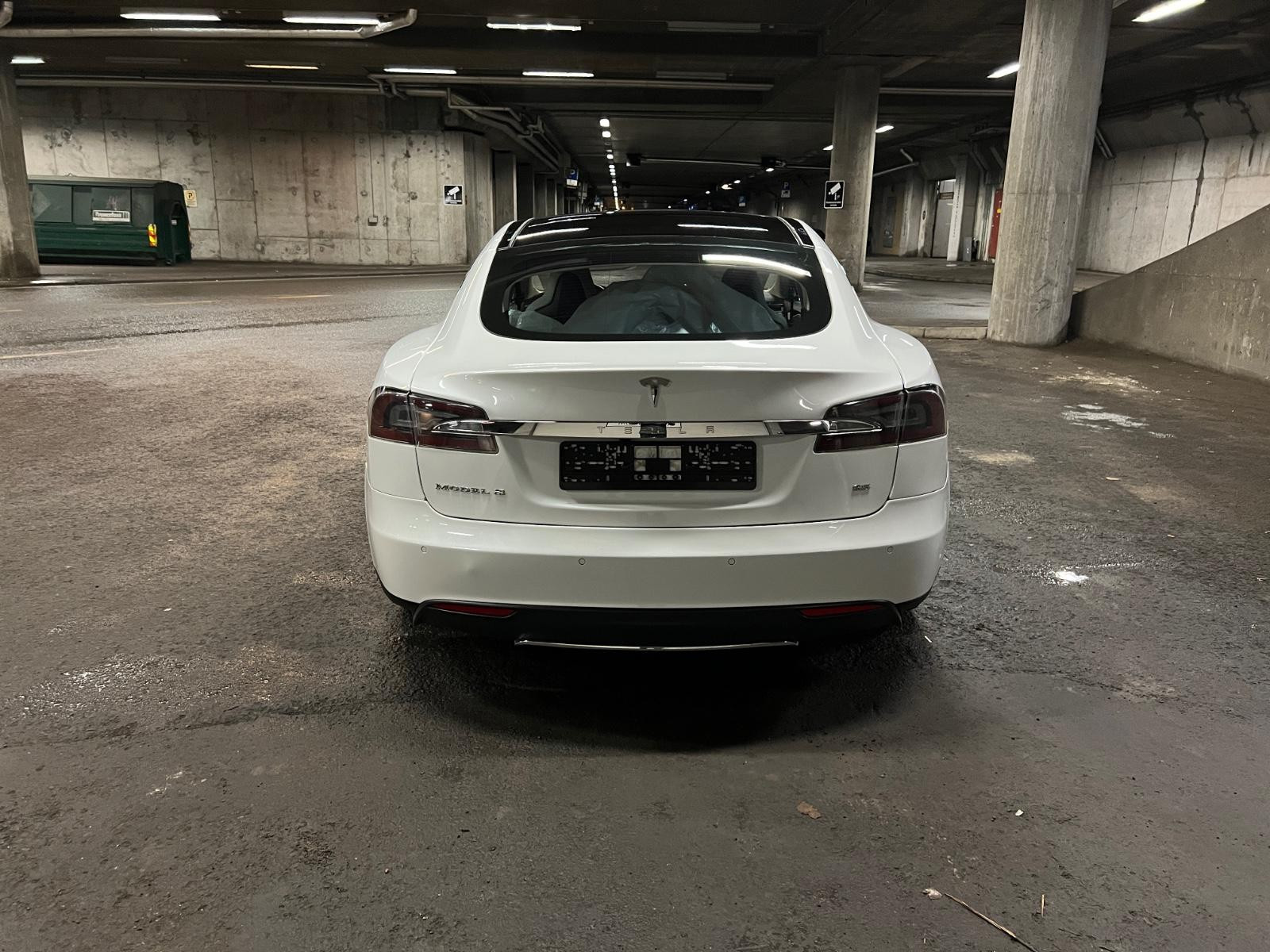 2014 Tesla Model S
