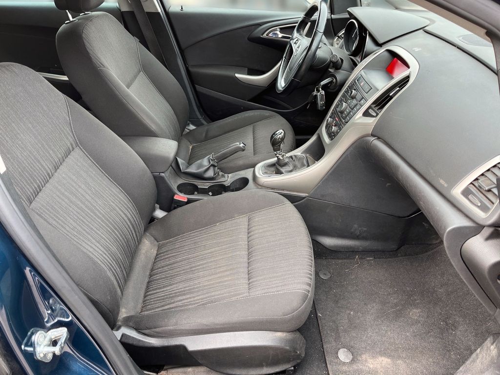 2011 Opel Astra