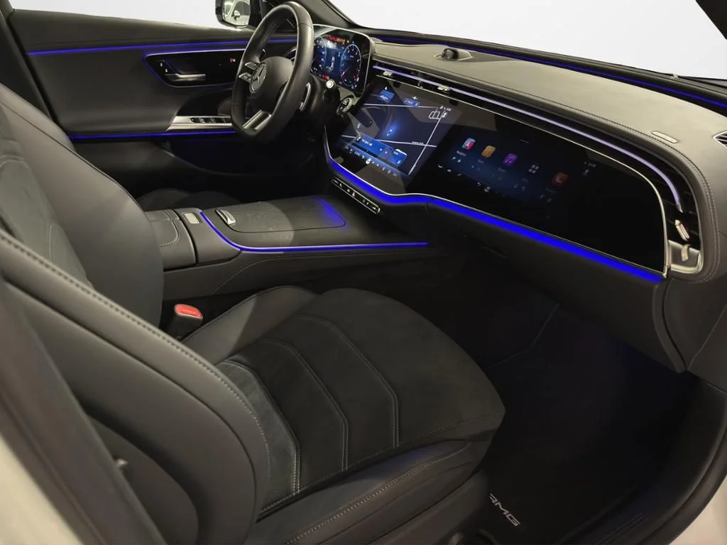 Mercedes-Benz E 200 AMG 2023