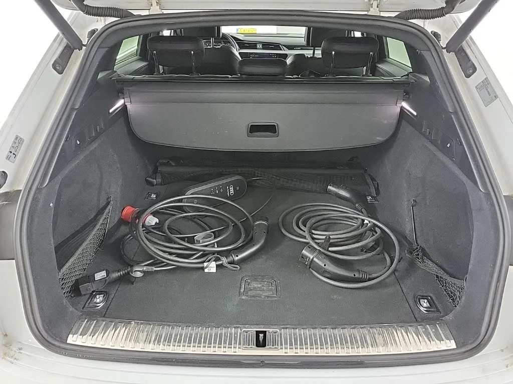 Audi E-Tron 55 Advanced - Quattro - Electric - Automatic - 408 hp - 117.483 km