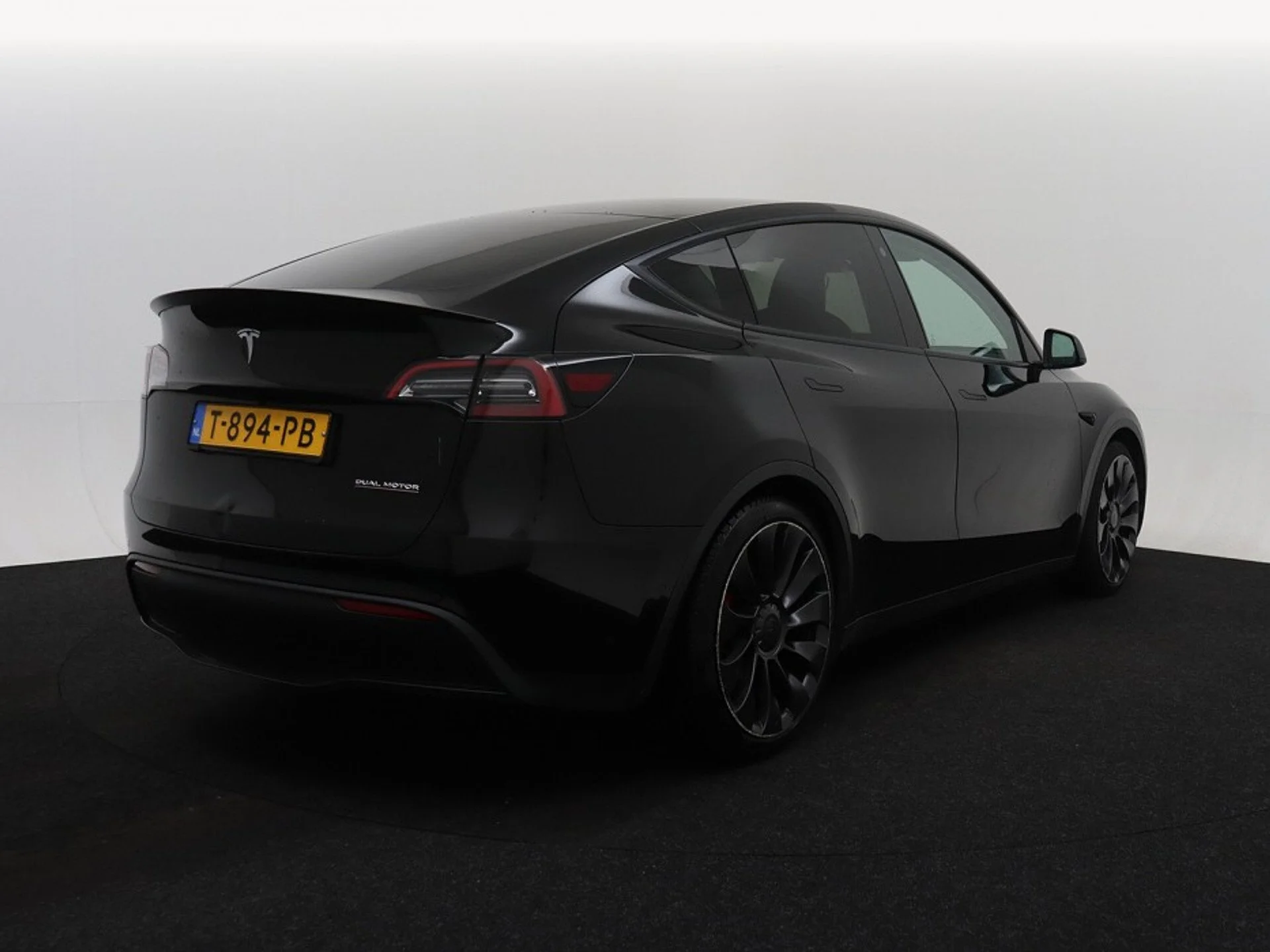 Tesla Model Y 75 kWh Performance - Electric - Automatic - 351 hp - 40.025 km