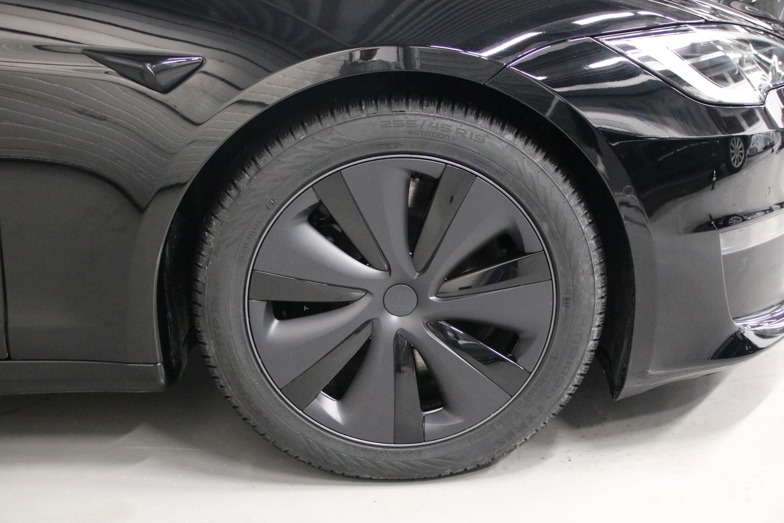 2022 Tesla Model S PLAID