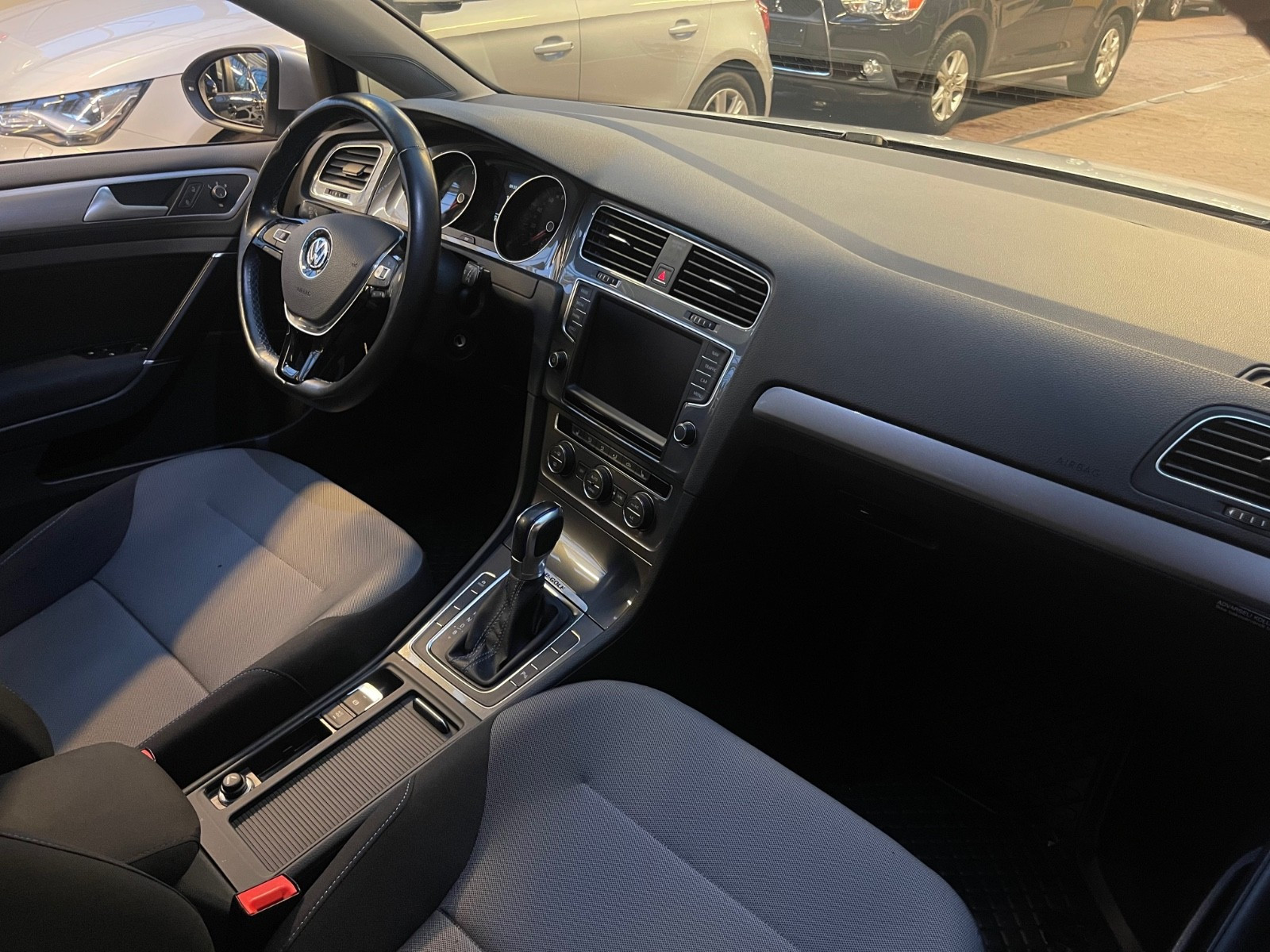 2016 Volkswagen e-Golf