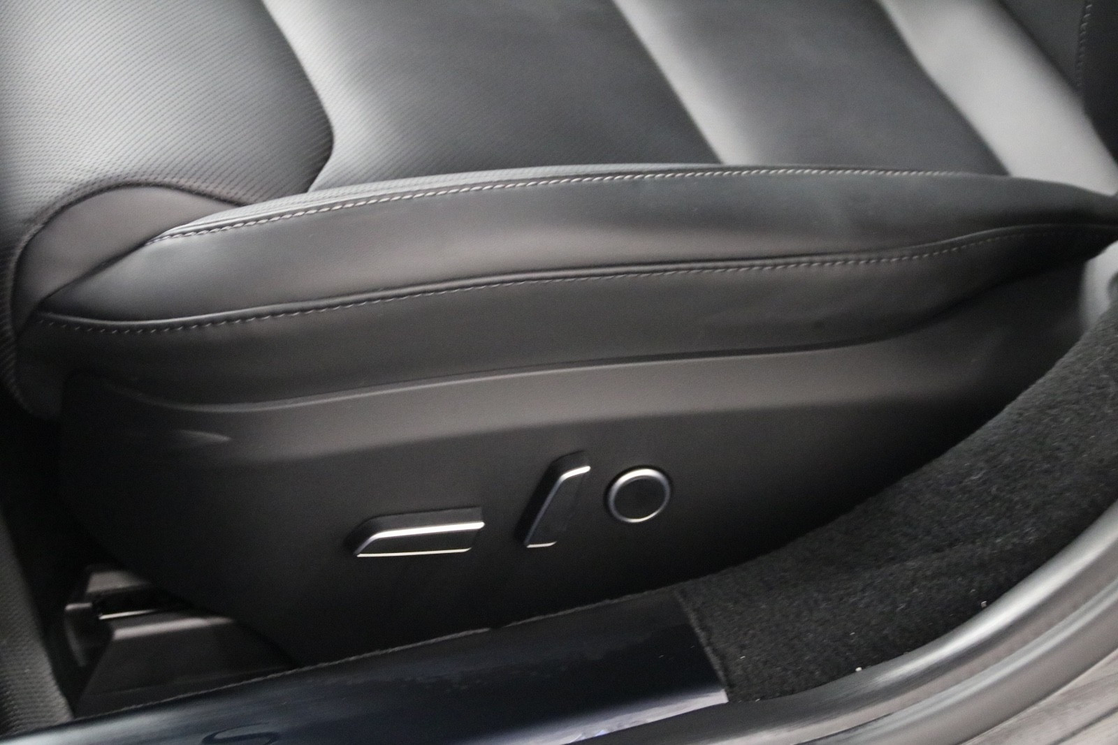 2022 Tesla Model S PLAID