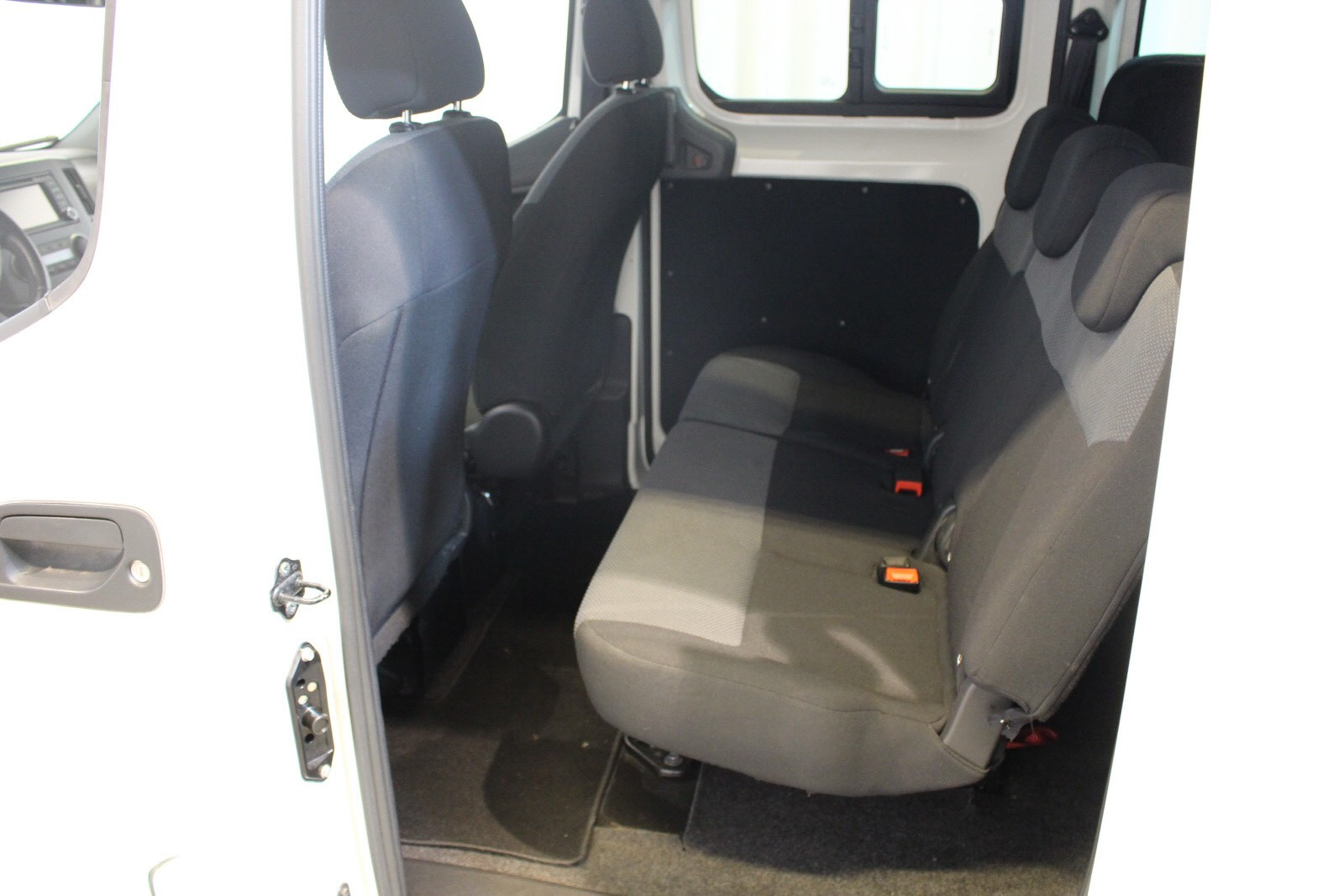 2016 Nissan e-NV