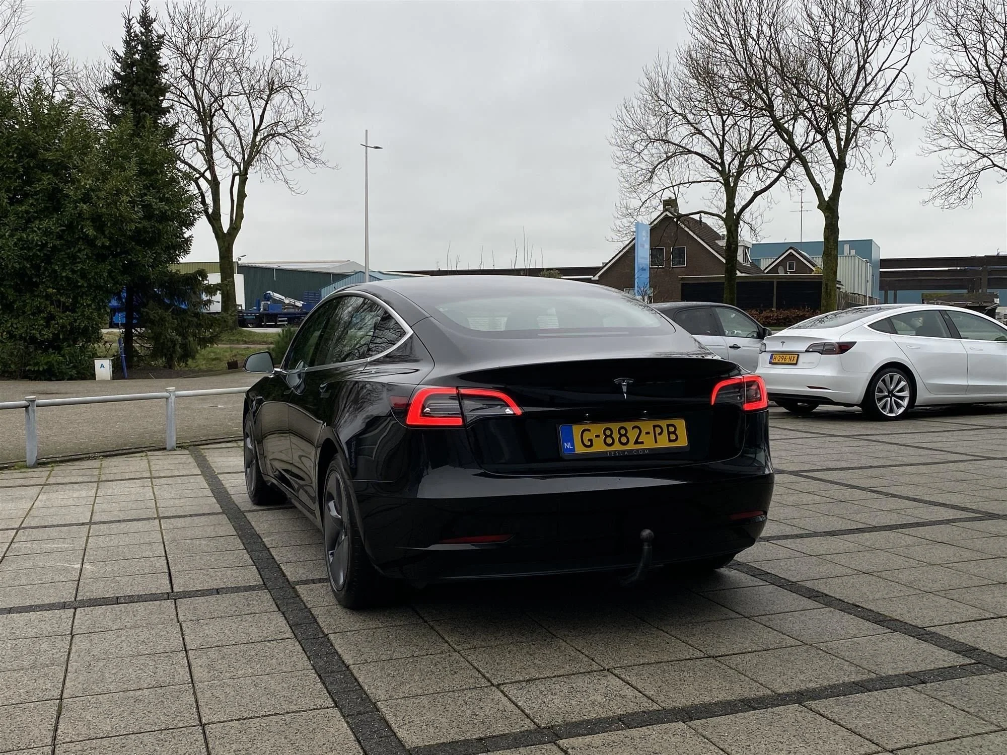 Tesla Model 3 60 kWh - Electric - Automatic - 238 hp - 139.927 km