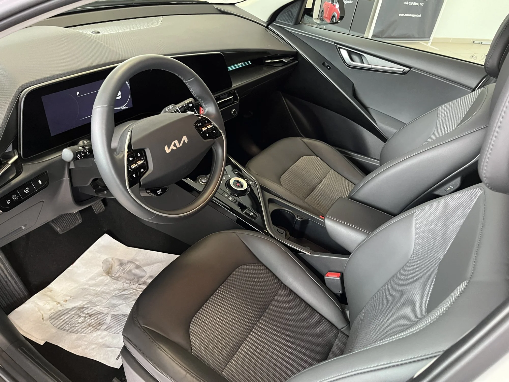 Kia Niro - Электрический - Автоматическое - 68 hp - 10.752 km