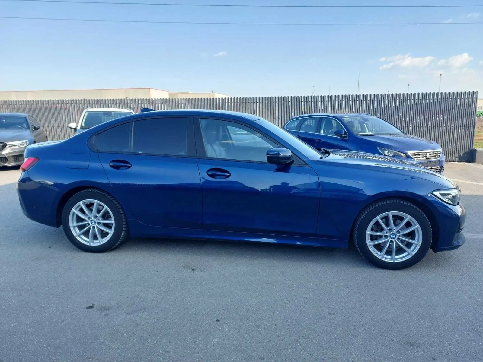 BMW 3 Series 318d Luxury - Diesel - Automatic - 136 hp - 108.379 km