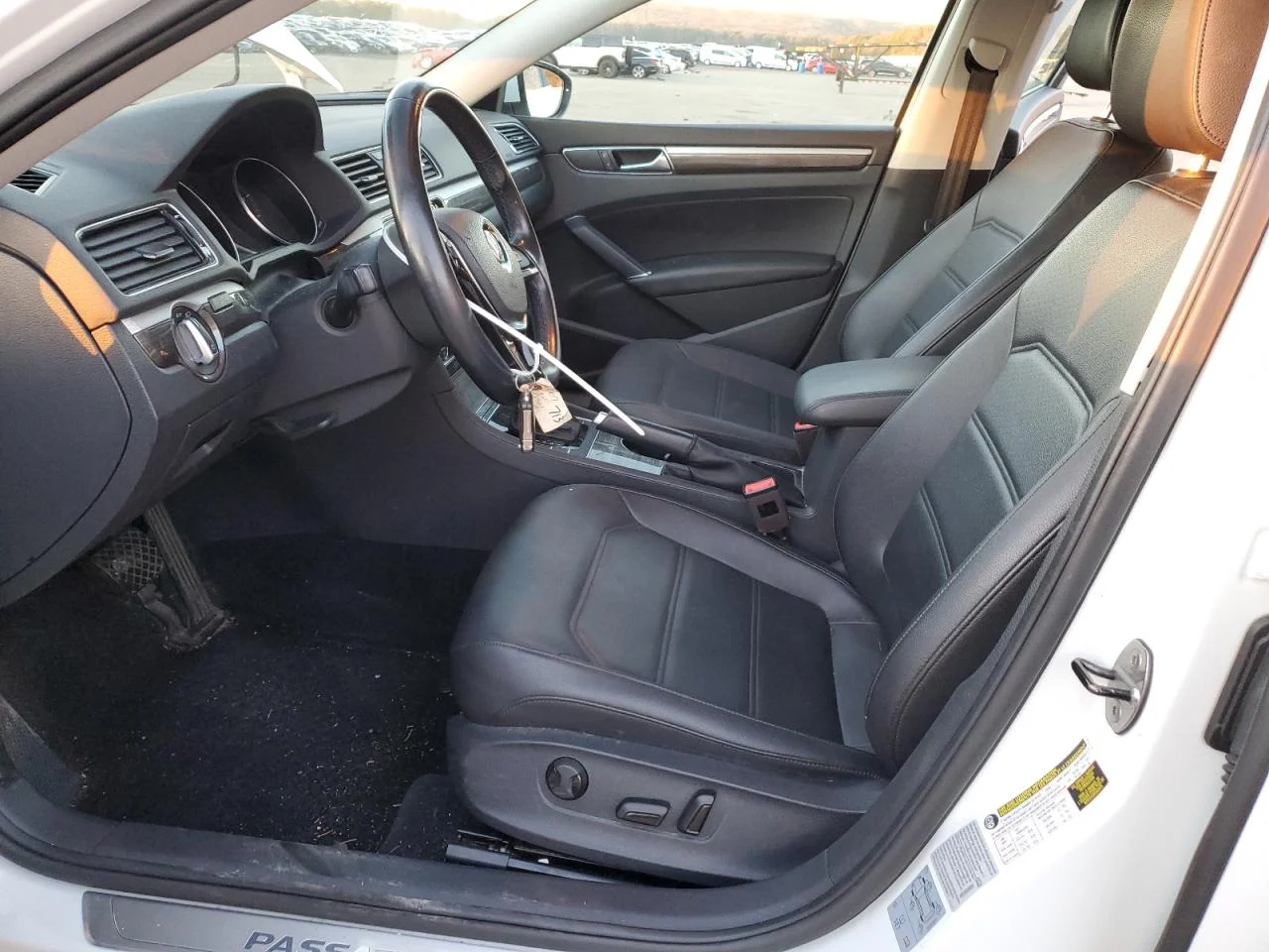 VOLKSWAGEN PASSAT SE 2017