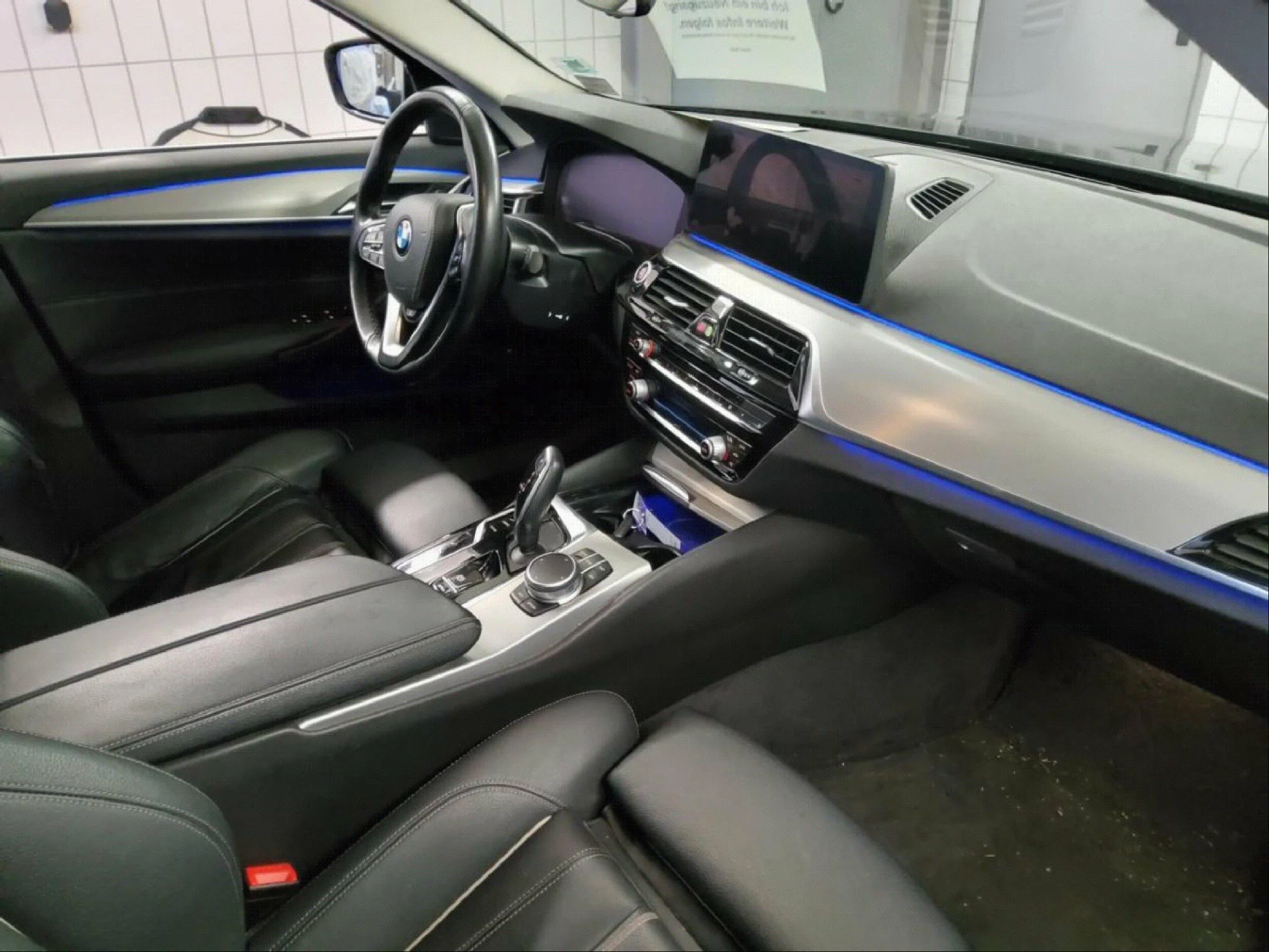 BMW 5 Series Touring 520d - Diesel - Automatic - 190 hp - 126.662 km