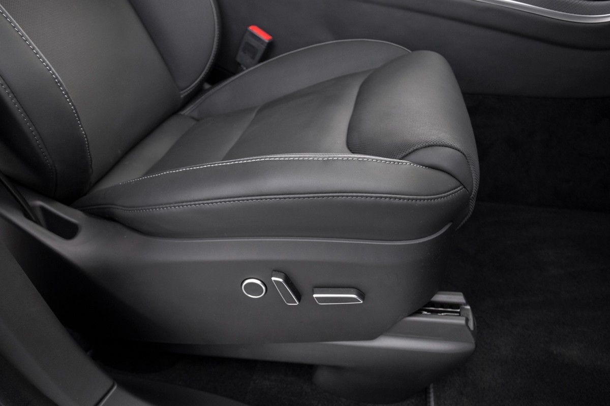 2022 Tesla Model X PLAID