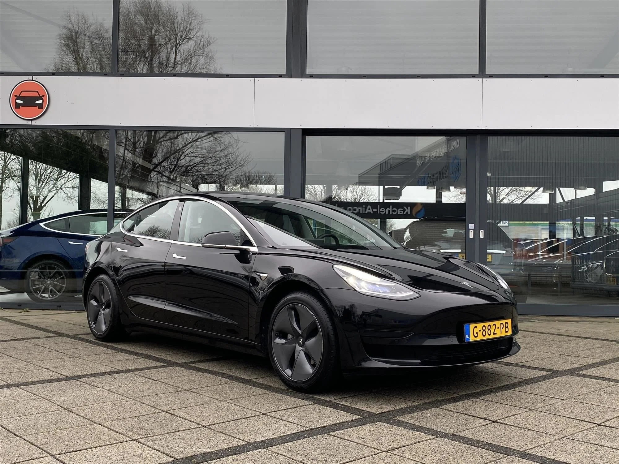 Tesla Model 3 60 kWh - Electric - Automatic - 238 hp - 139.927 km