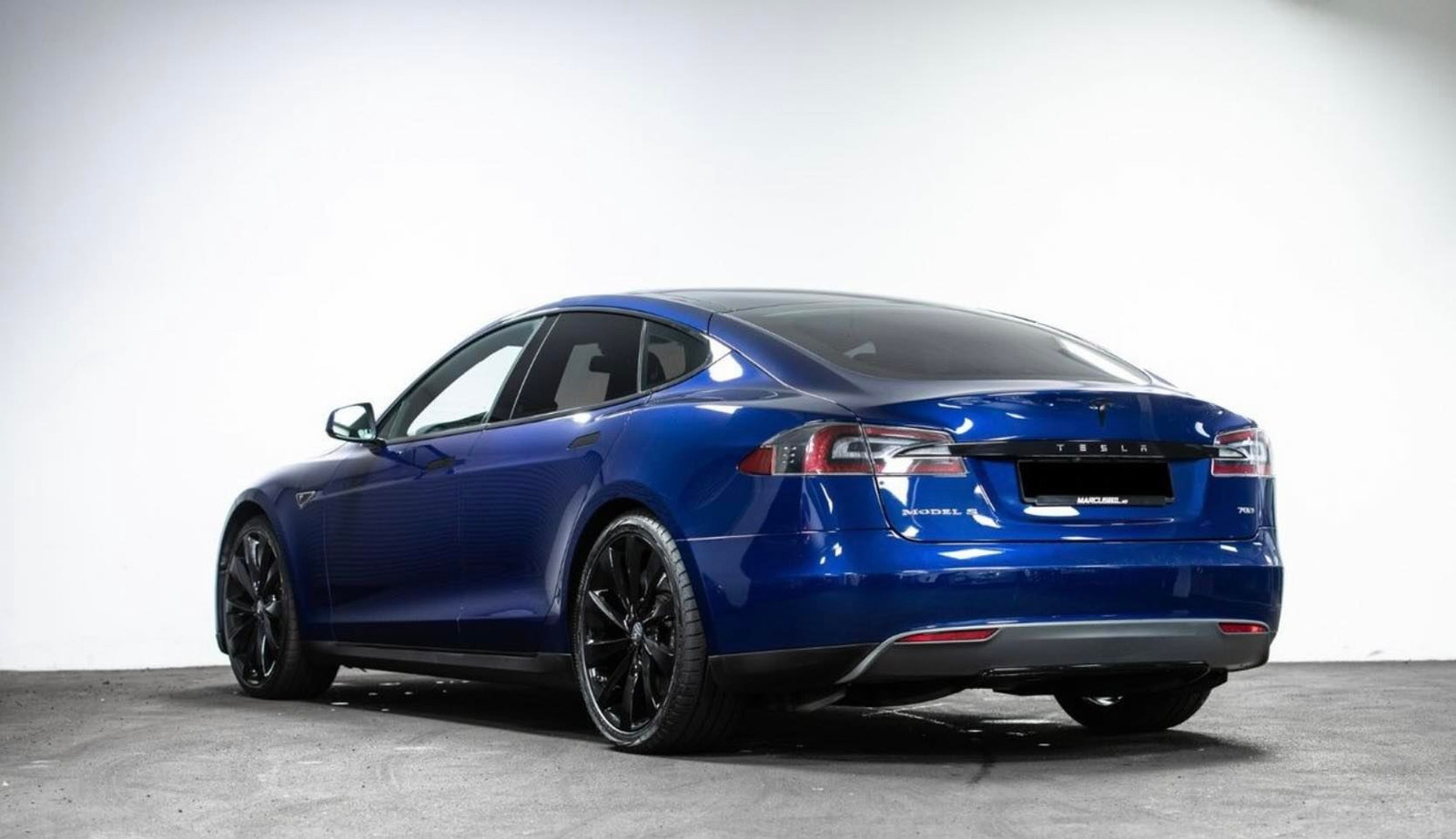 2015 Tesla Model S