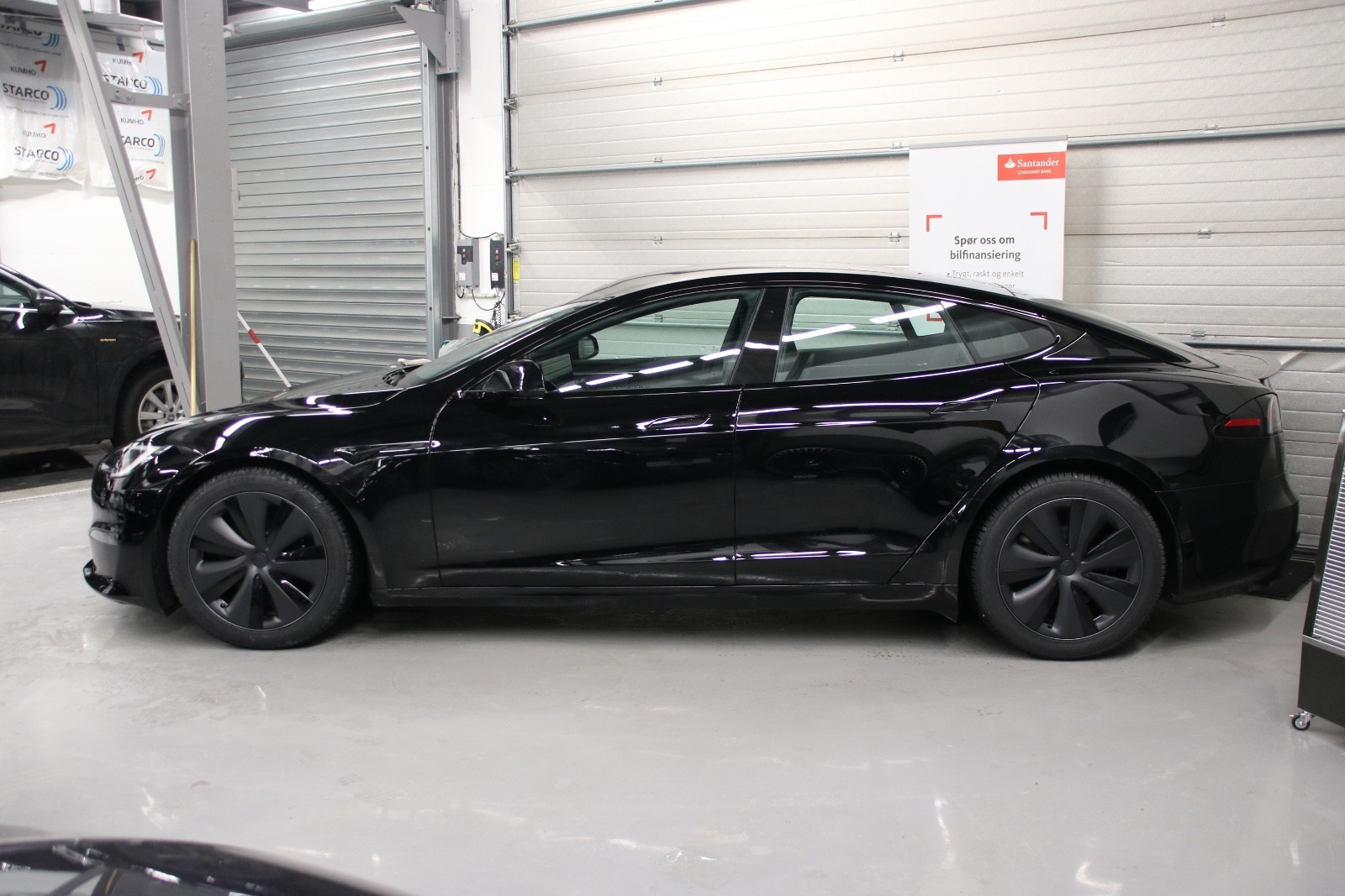 2022 Tesla Model S PLAID