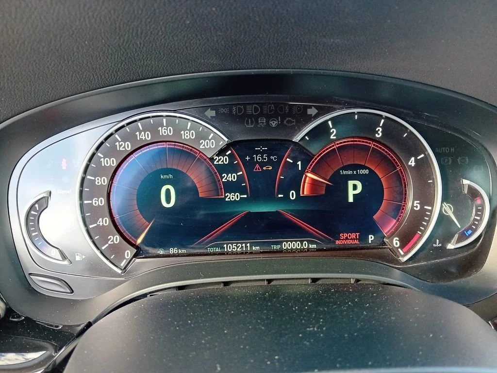 BMW 5 Series Touring 520d Luxury - Diesel - Automatic - 190 hp - 105.211 km