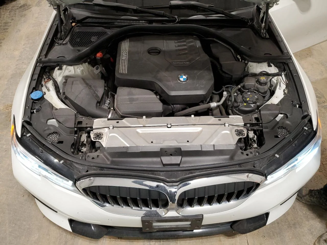 BMW 330XI 2019