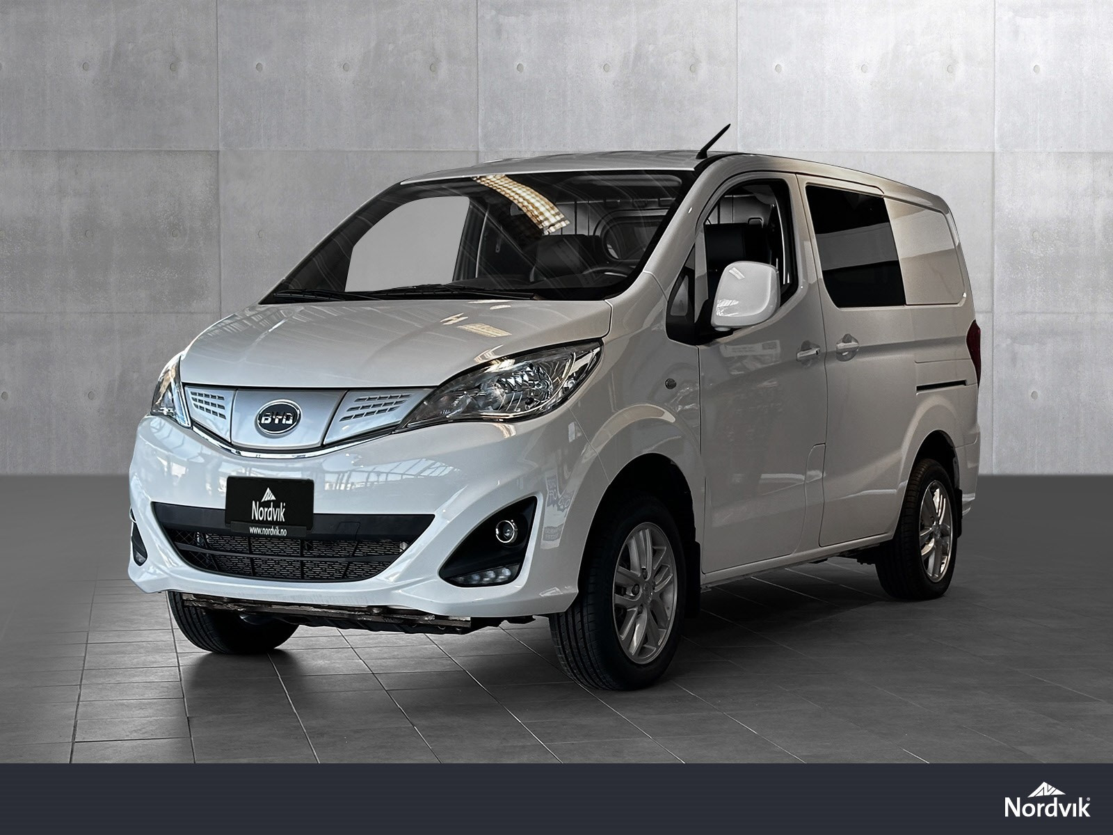 BYD T3