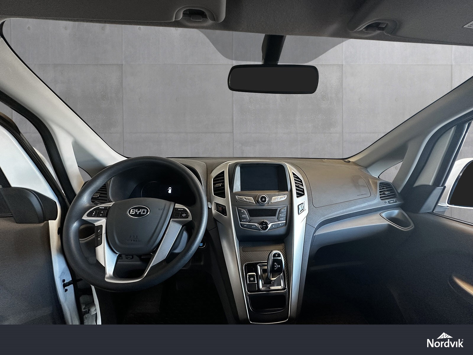 BYD T3