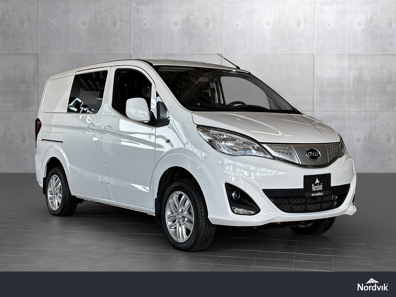 BYD T3