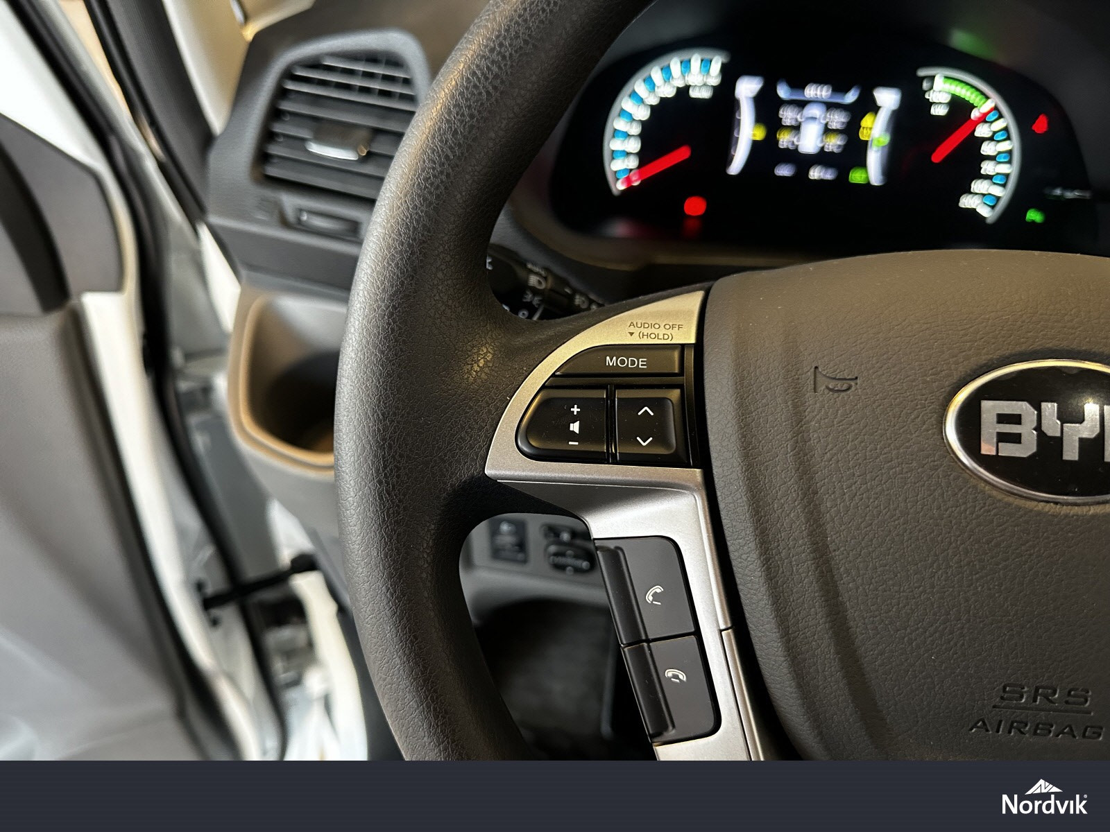 BYD T3