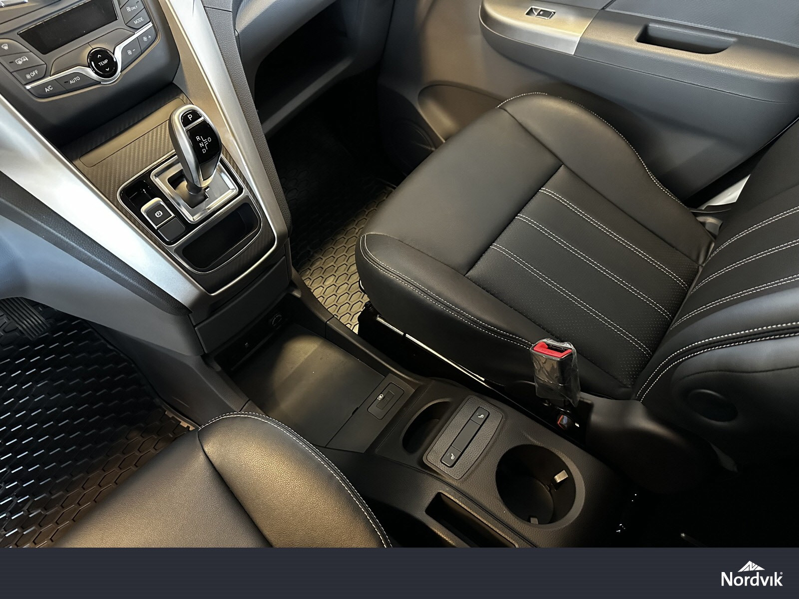 BYD T3