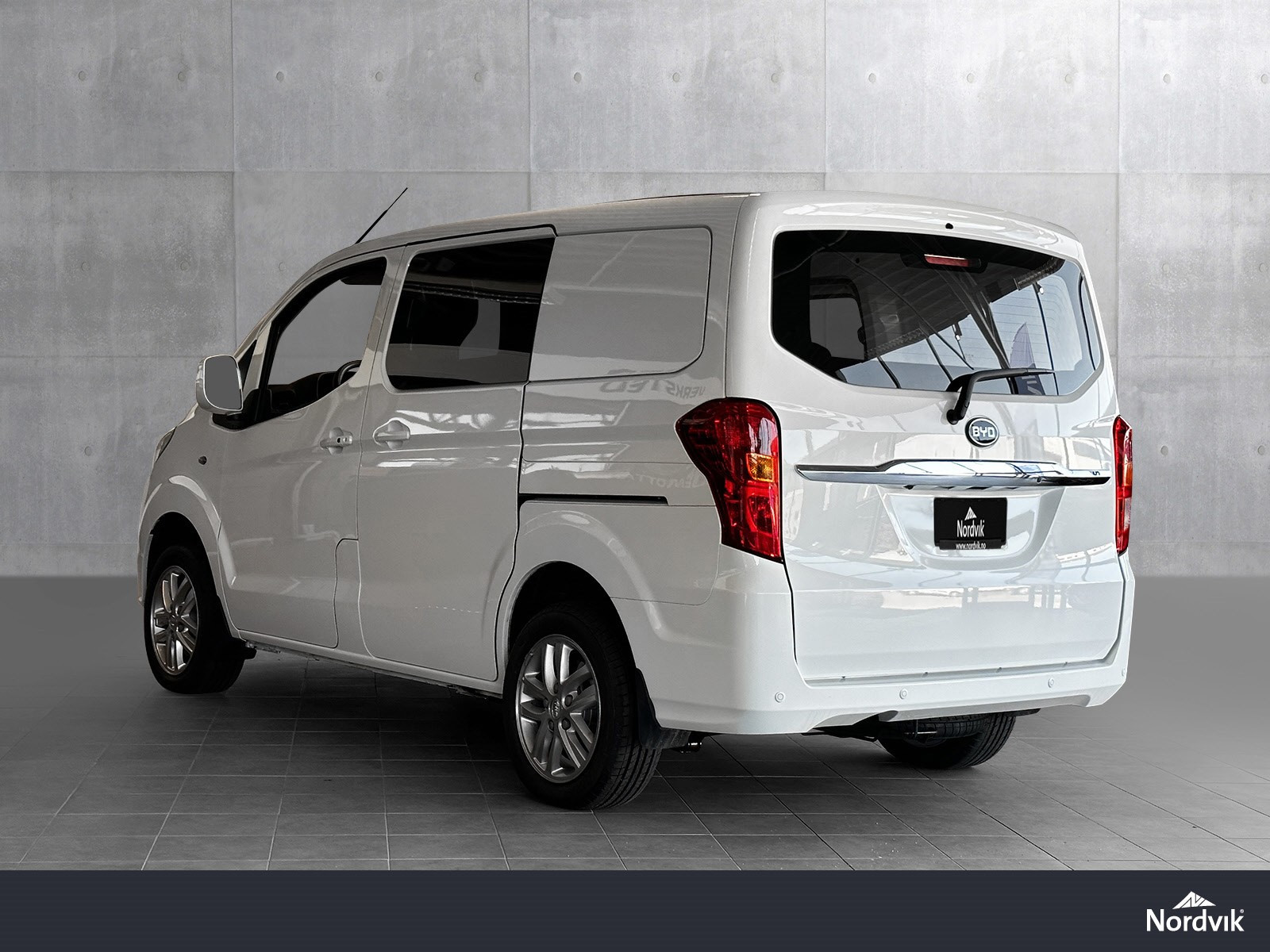 BYD T3