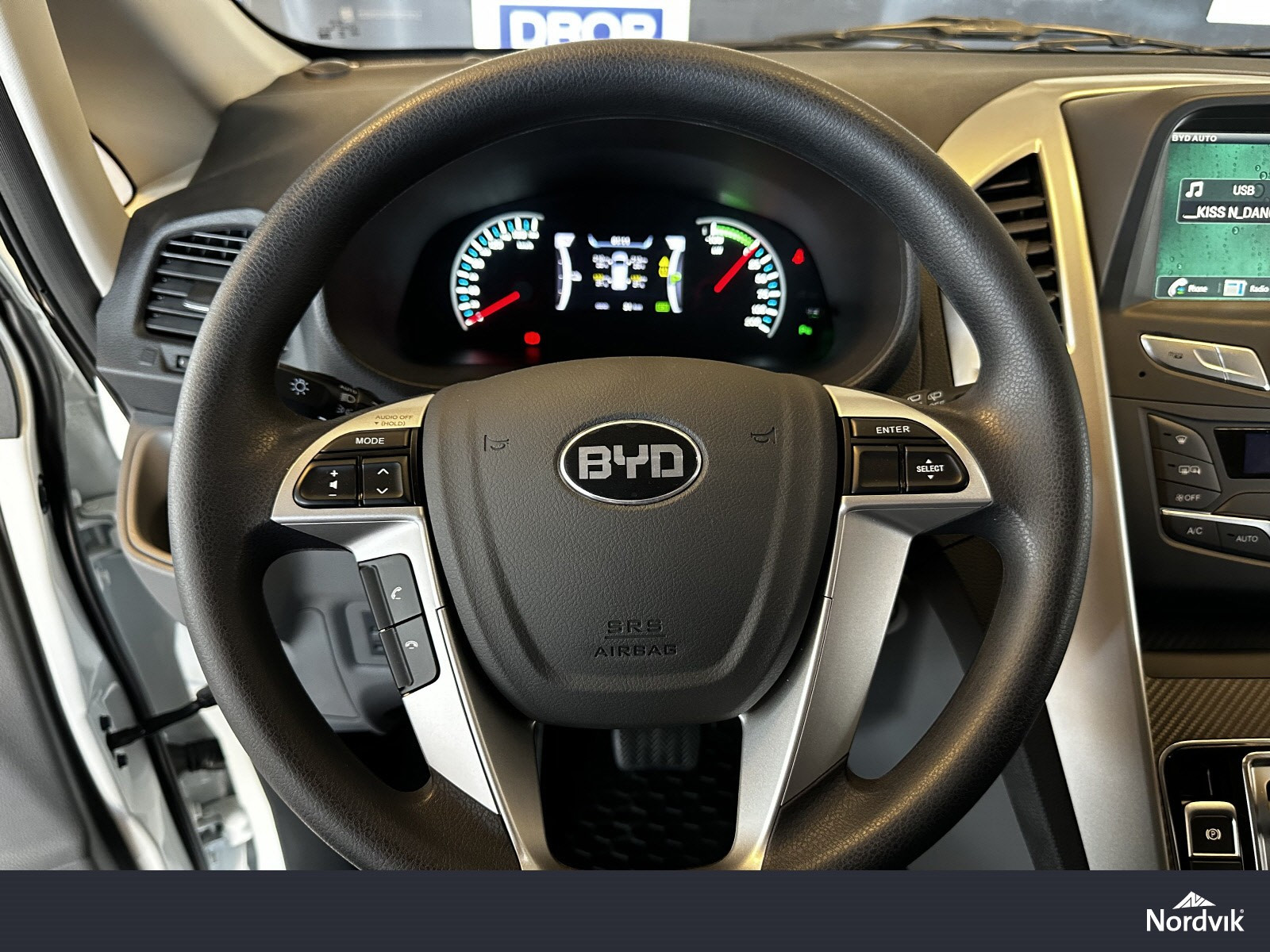 BYD T3