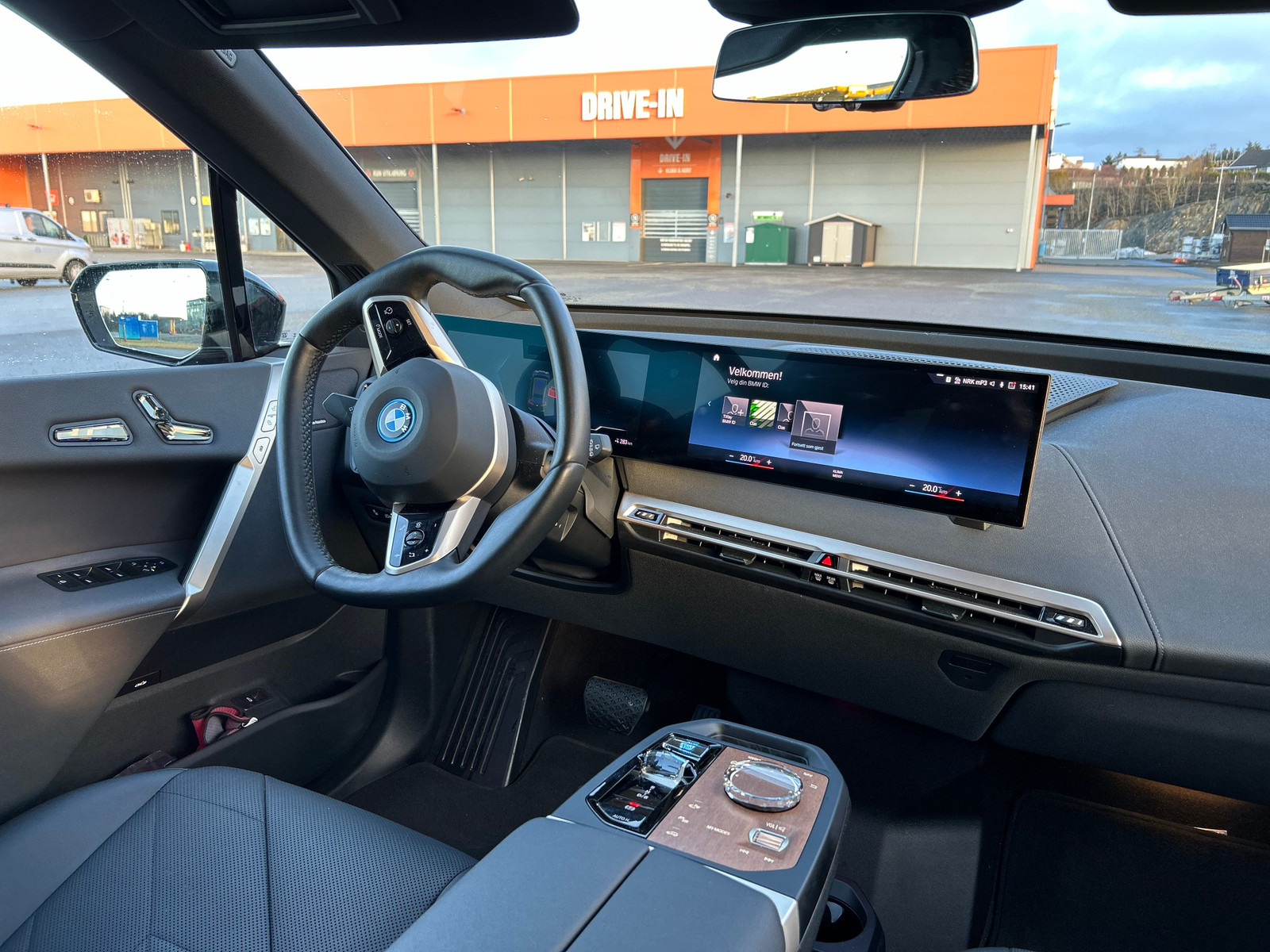 BMW iX xDrive 50
