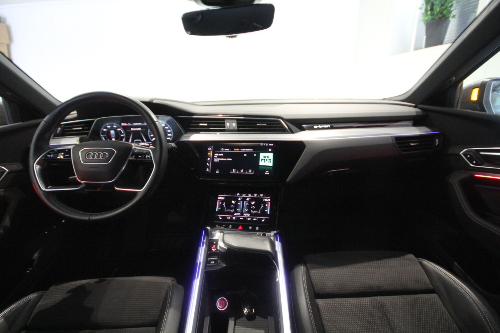 Audi e-tron