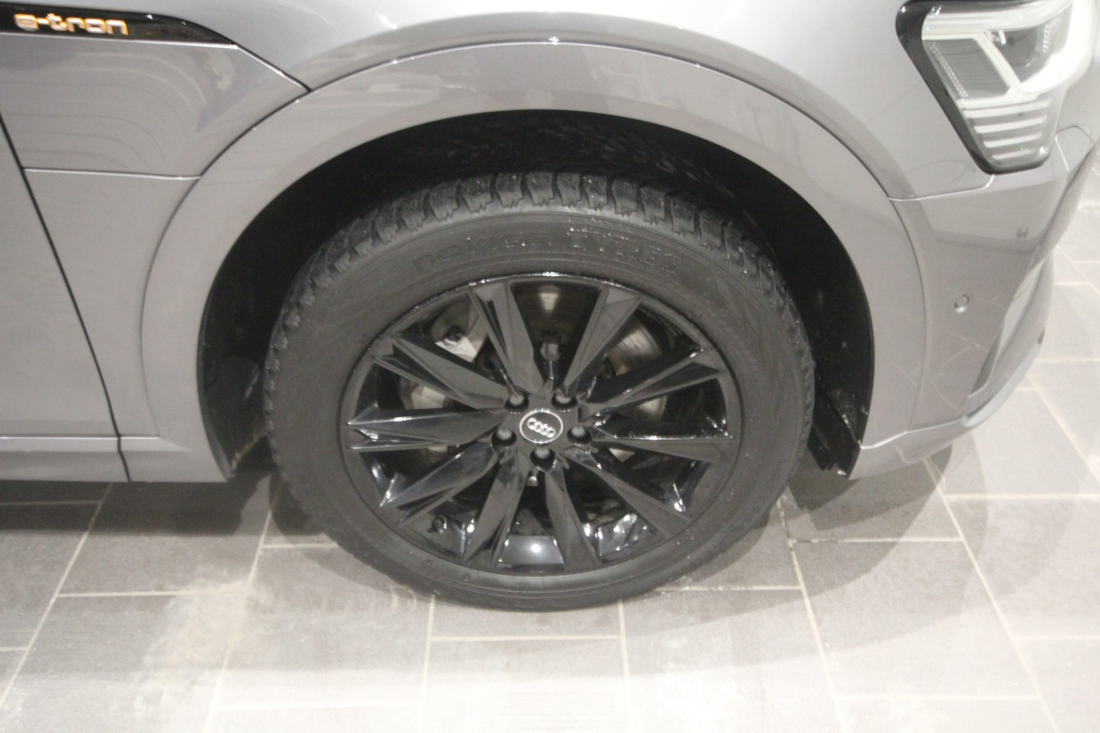 Audi e-tron