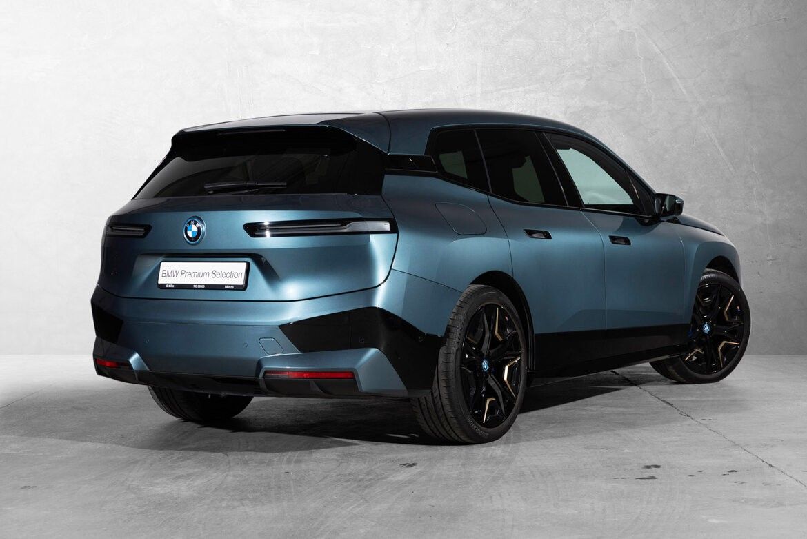 BMW iX xDrive 40