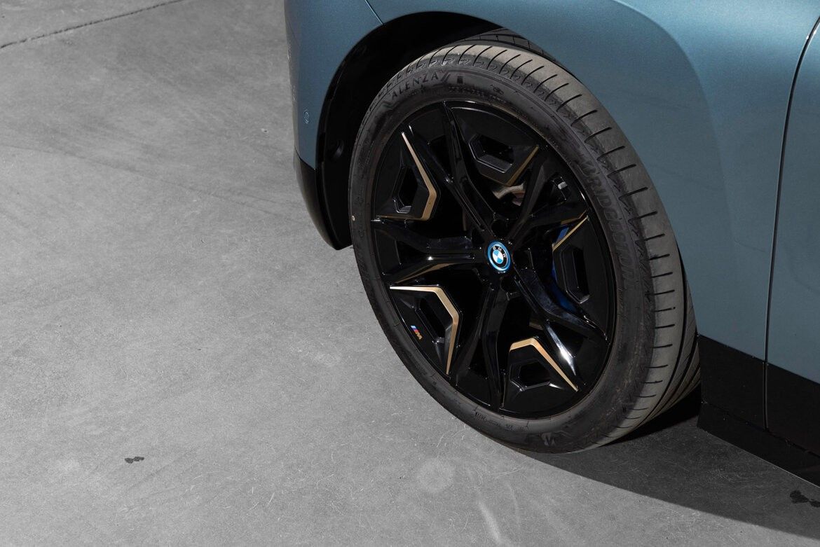 BMW iX xDrive 40