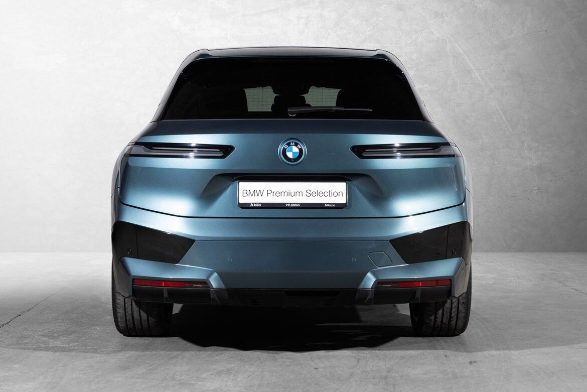 BMW iX xDrive 40