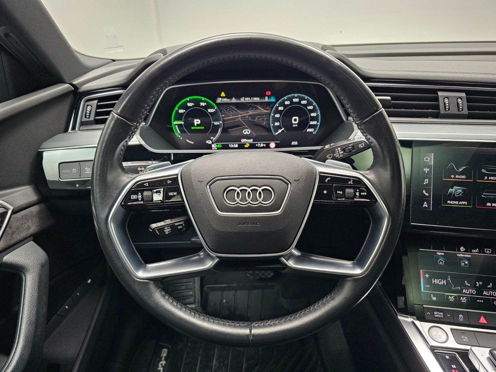 Audi e-tron