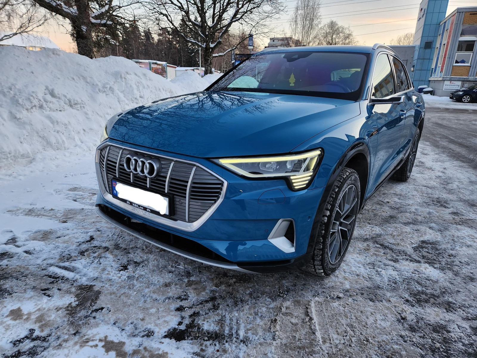 Audi e-tron