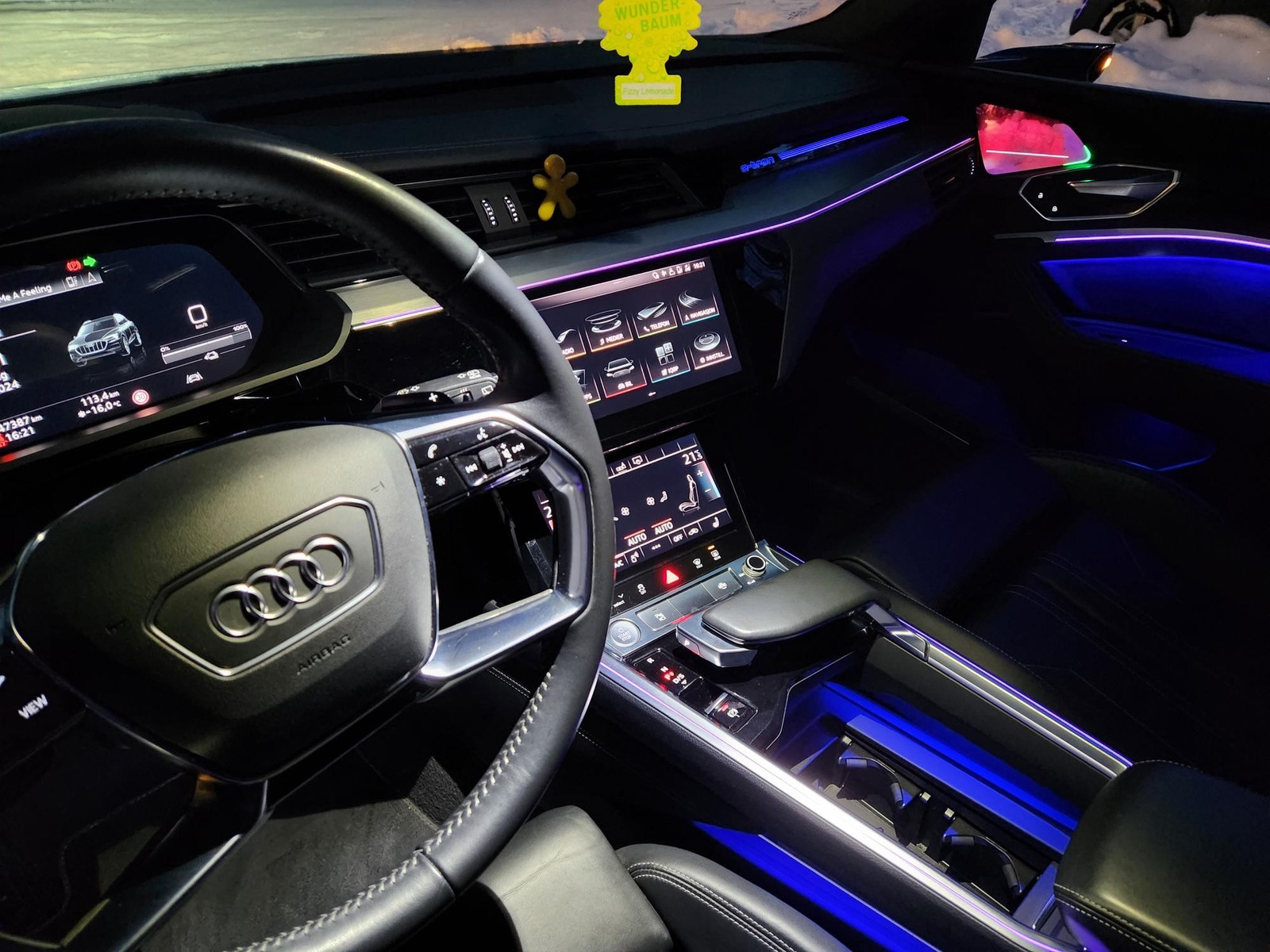 Audi e-tron