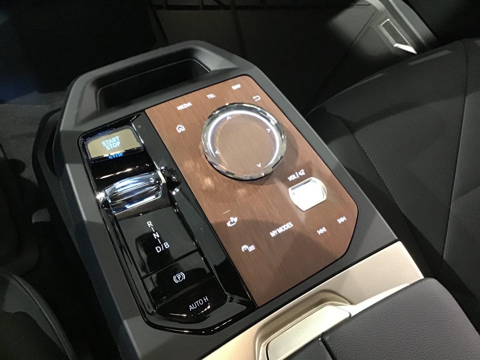 BMW iX xDrive 40