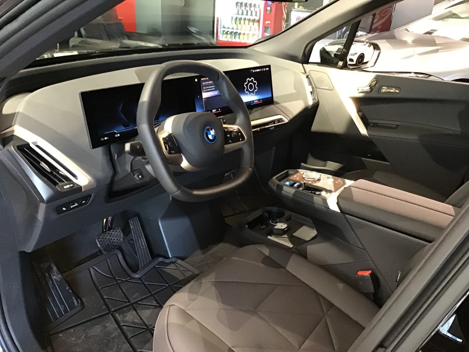BMW iX xDrive 40