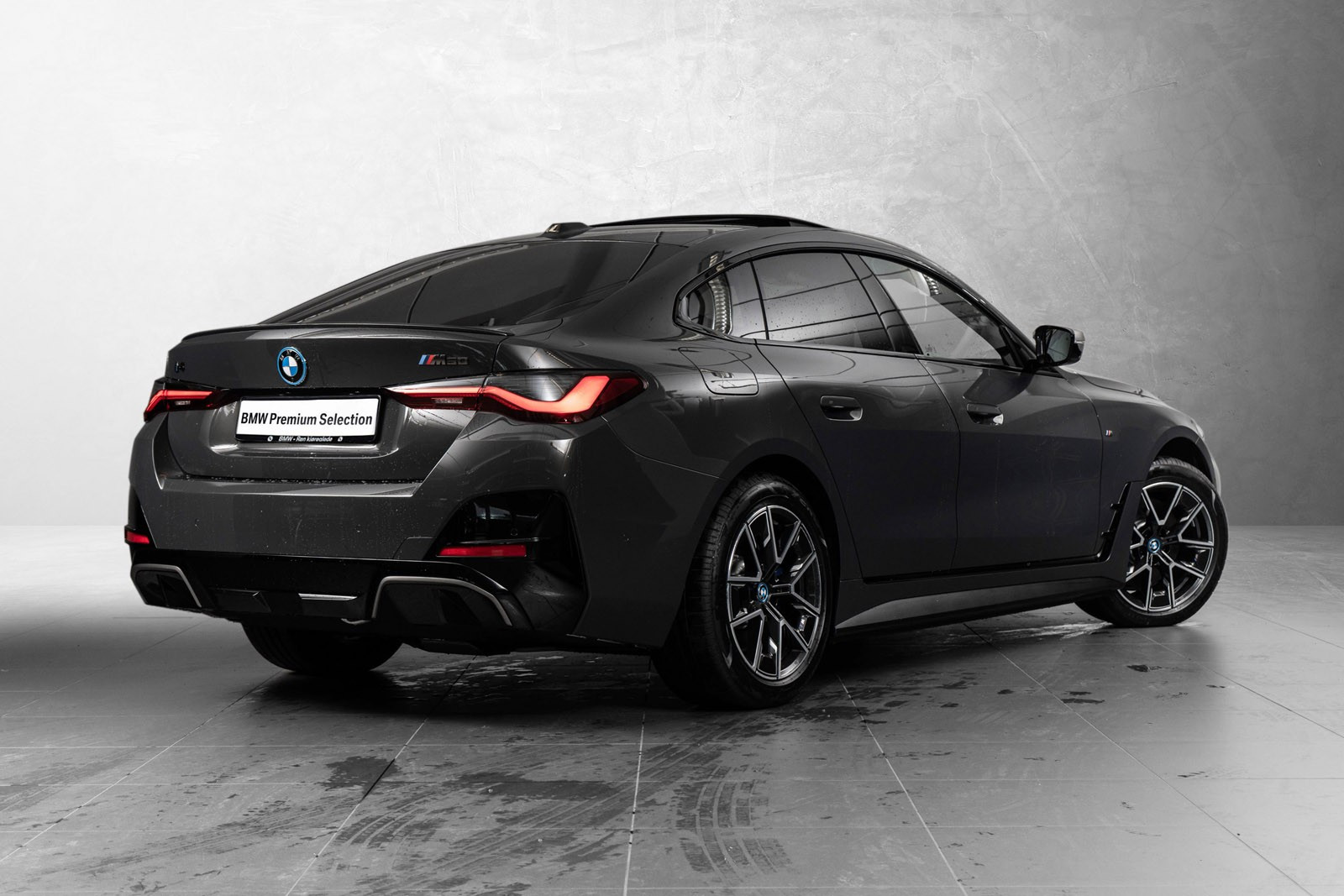 BMW i4 M50
