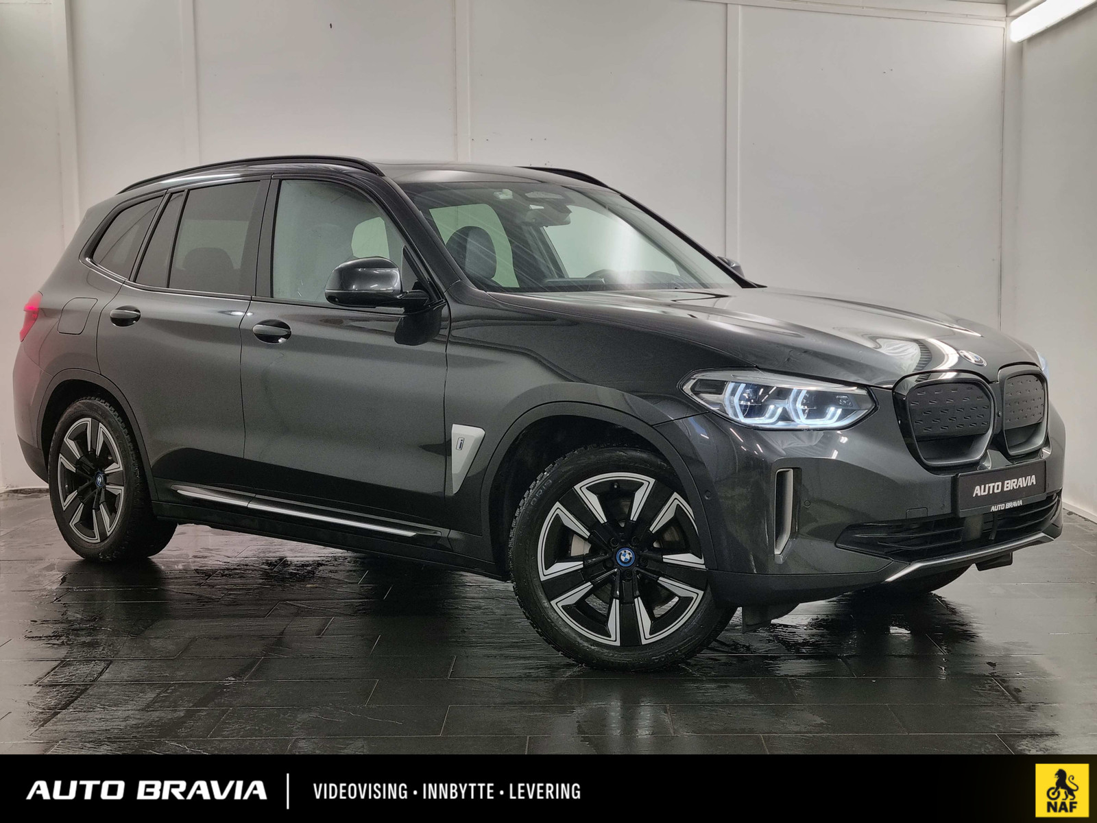 BMW iX3
