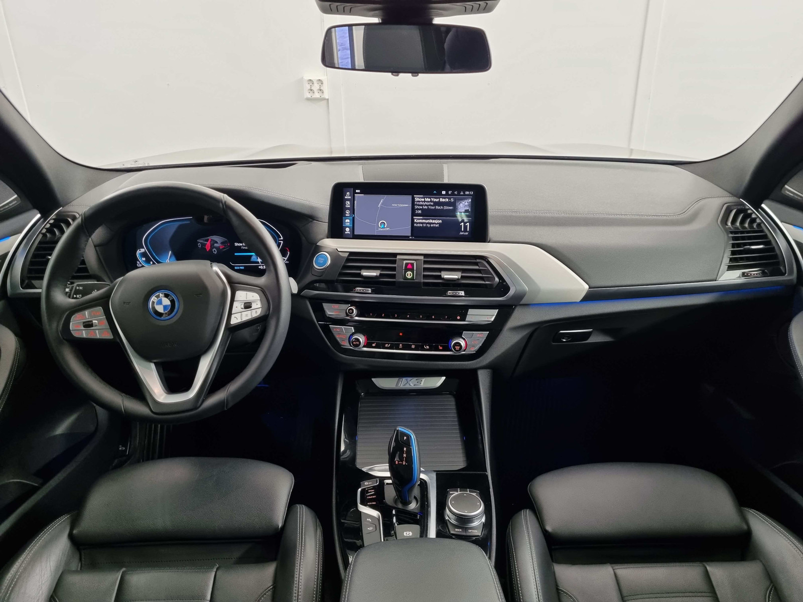 BMW iX3