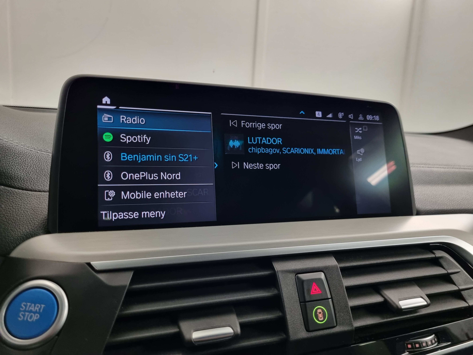 BMW iX3