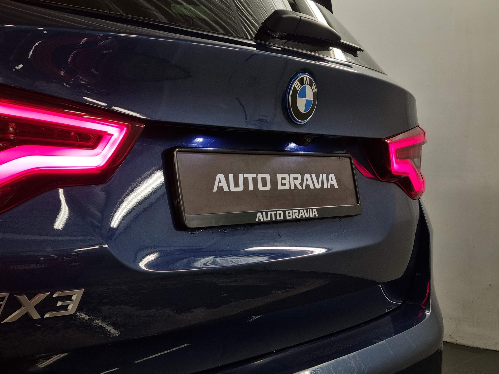 BMW iX3