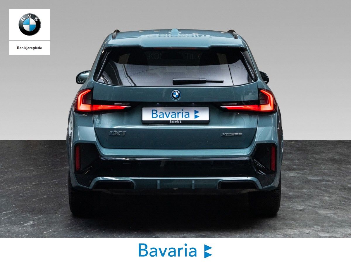 BMW iX1