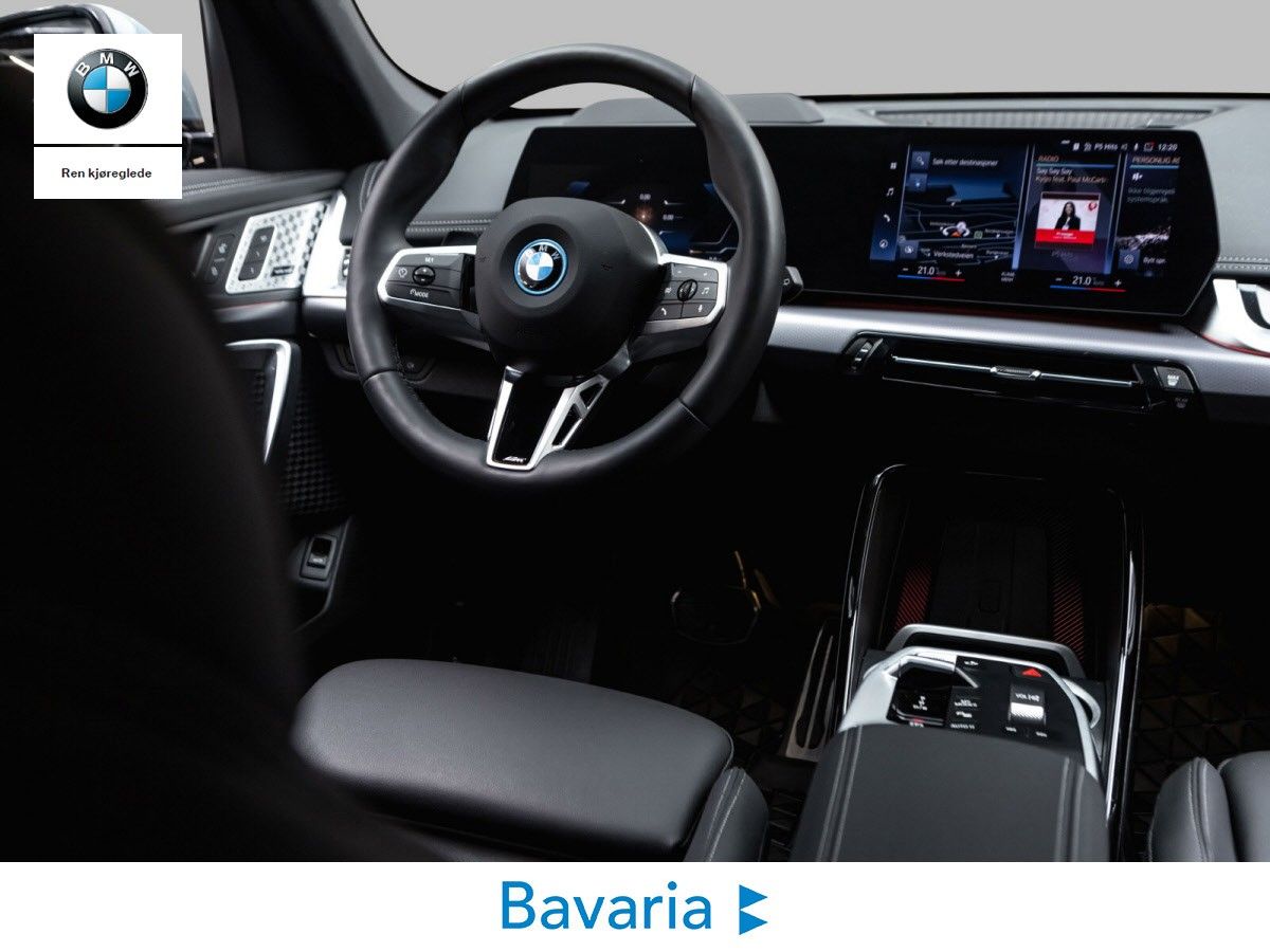 BMW iX1