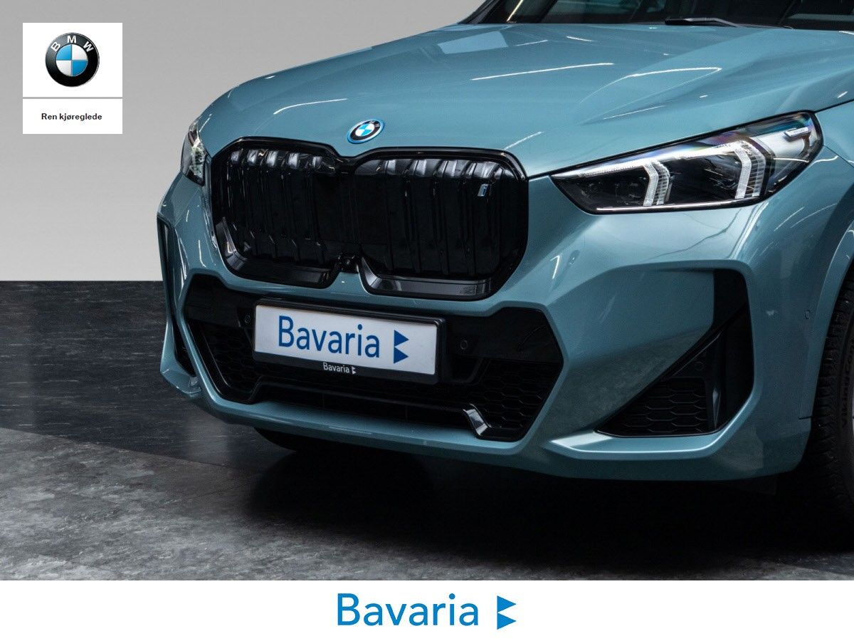 BMW iX1